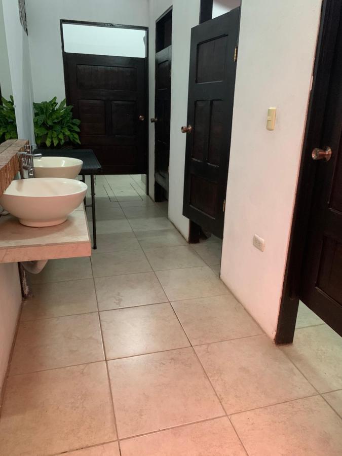 Hostal My Green House 利比里亚 外观 照片